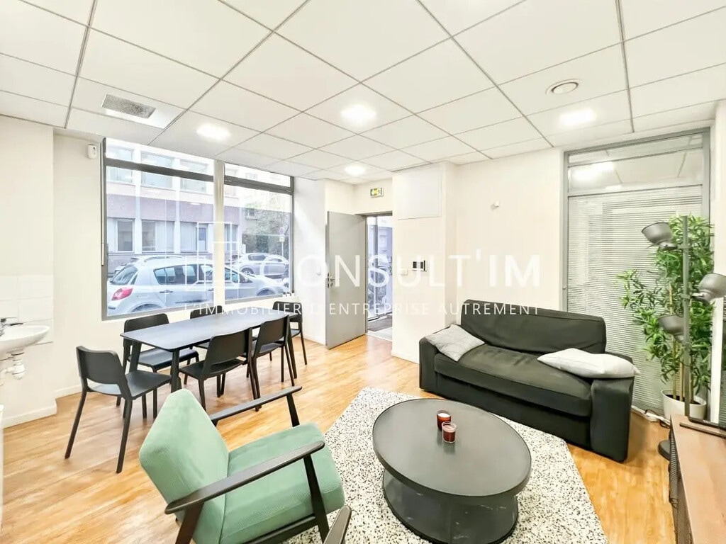 Vente Bureaux 120 m² - Photo 1