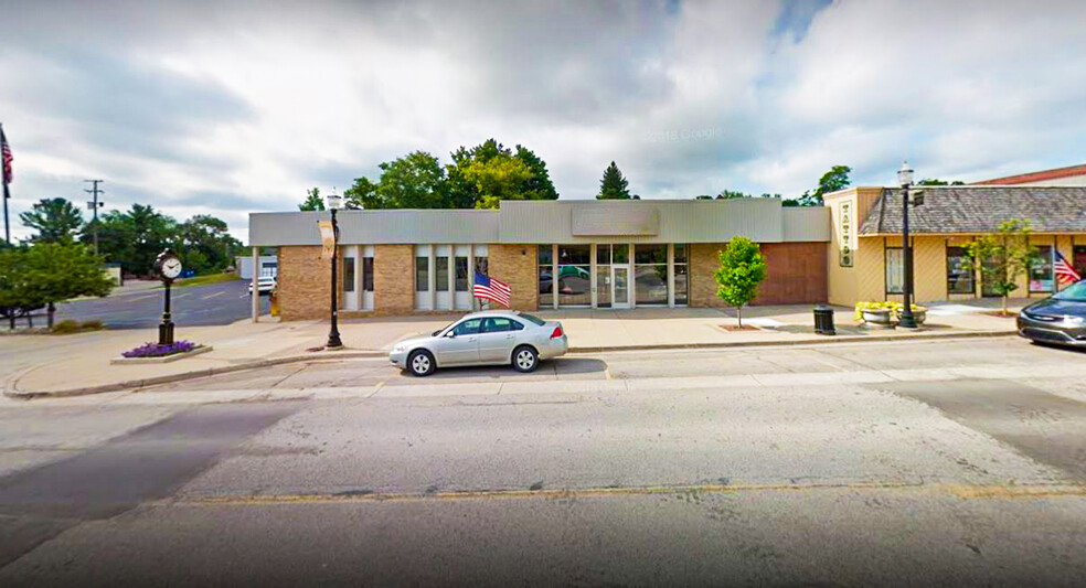 110 E Mian St, Stanton, MI for sale - Primary Photo - Image 1 of 1