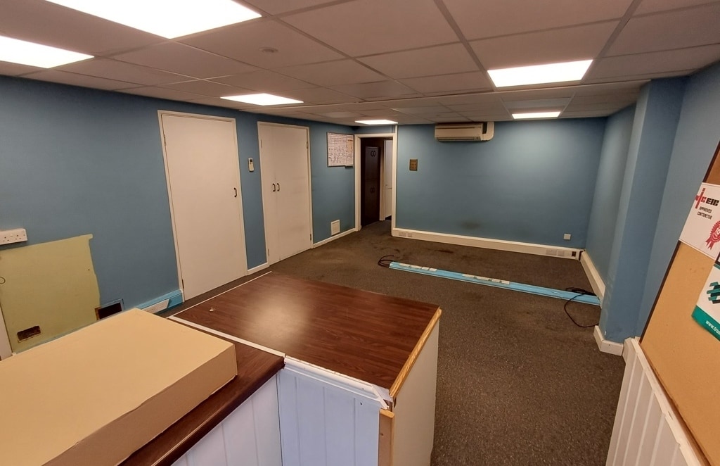 103-109 Station Rd, Harpenden to rent Interior Photo- Image 1 of 2