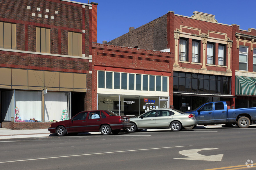 311 N 7th St, Perry, OK for sale - Primary Photo - Image 1 of 1