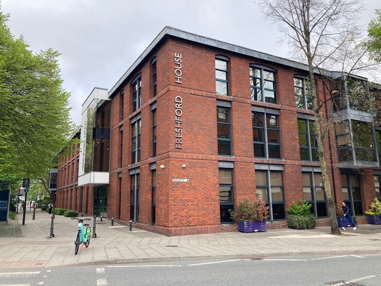 Redcliffe Way, Bristol to rent - Building Photo - Image 1 of 2