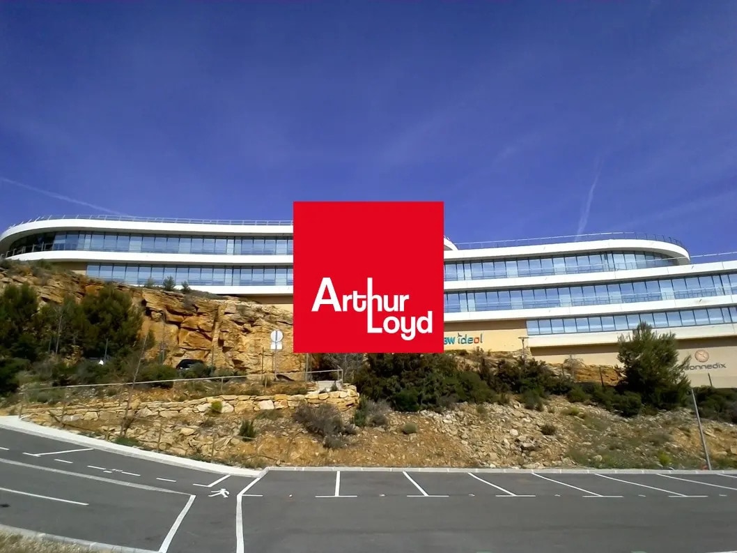 67 Avenue Du Jujubier, La Ciotat to rent Building Photo- Image 1 of 6