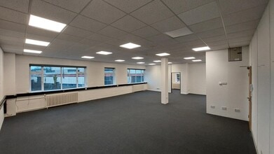 Bath St, Stroud to rent Interior Photo- Image 2 of 5