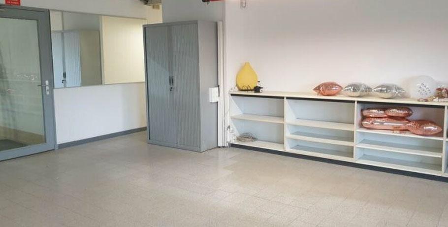 Location Local d'activités 570 m² - Photo 1