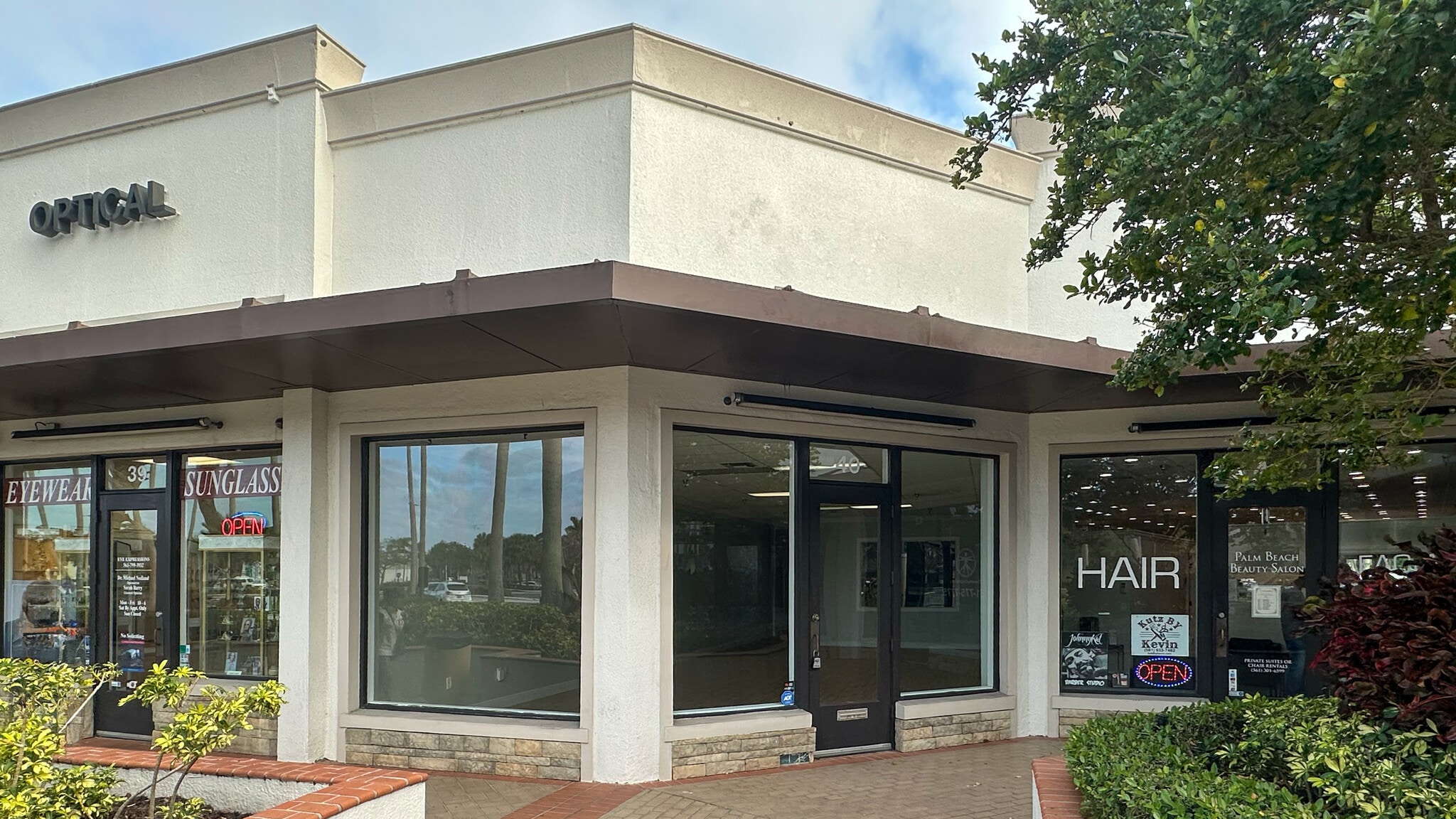 7100 Fairway Dr, Palm Beach Gardens, FL to rent Interior Photo- Image 1 of 1