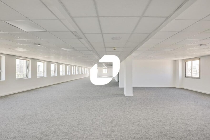 3/5 Allée De La Seine, Ivry-sur-Seine to rent - Building Photo - Image 3 of 54