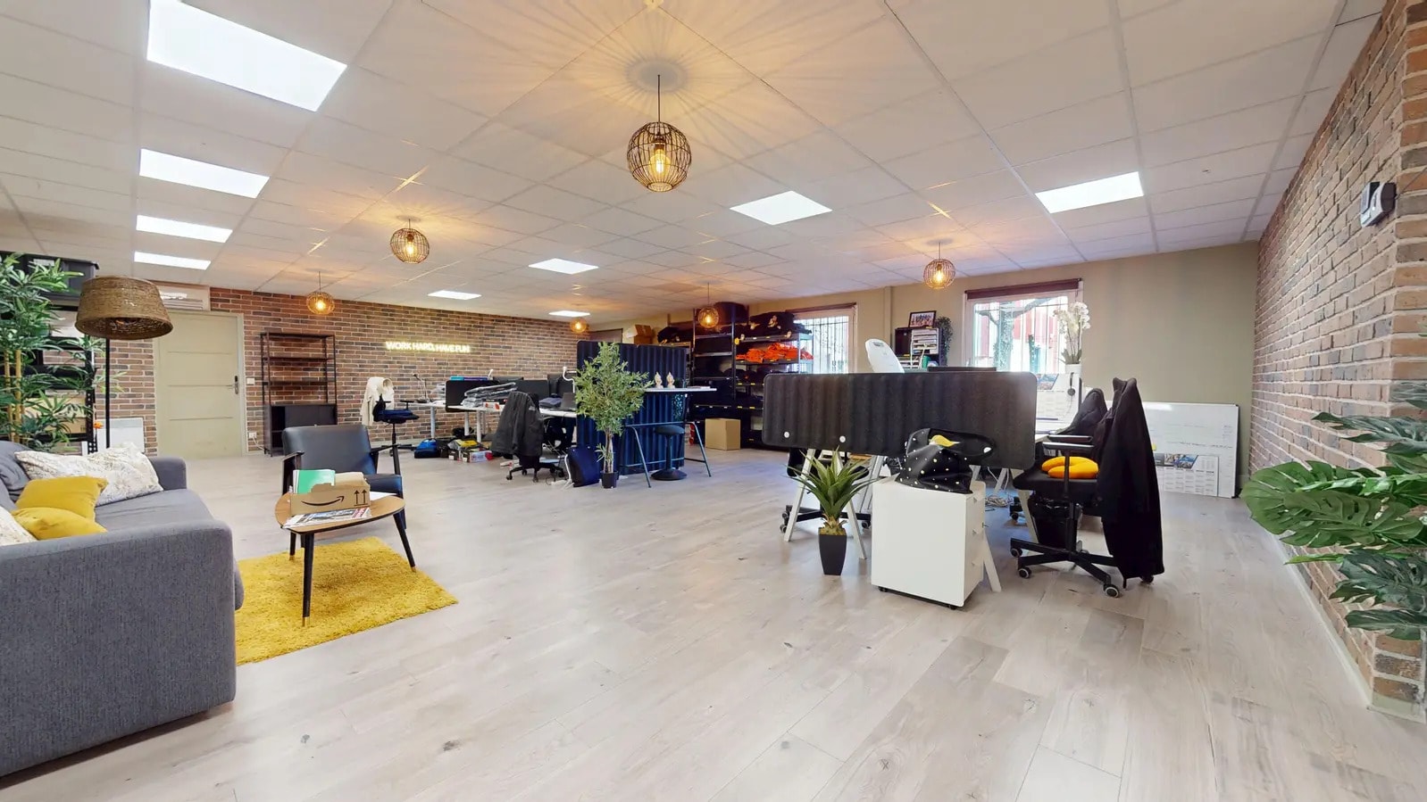 136 Chemin Du Moulin Carron, Écully to rent Interior Photo- Image 1 of 13