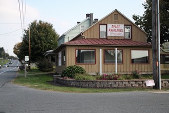 2 E 28th Division Hwy, Lititz, PA for sale Primary Photo- Image 1 of 1