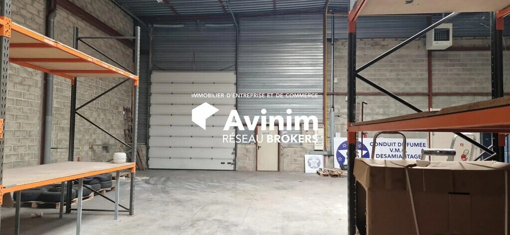 Location Entrepôt 544 m² - Photo 1
