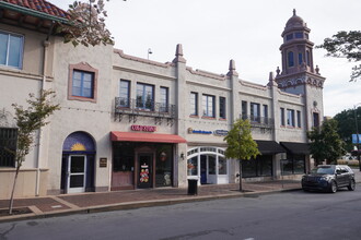 414-418 Nichols Rd, Kansas City, MO for rent Building Photo- Image 1 of 1