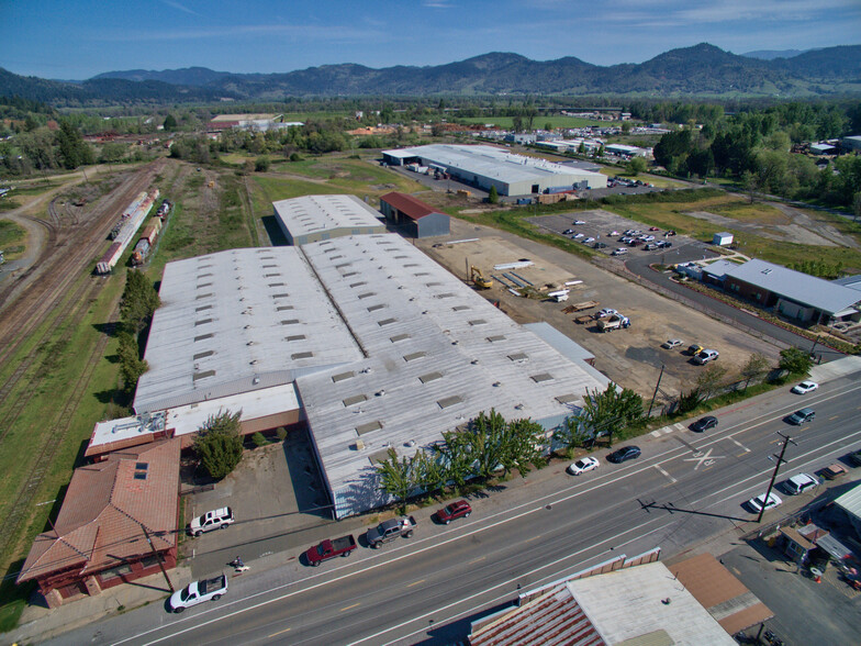 300 E Commercial St, Willits, CA for sale - Building Photo - Image 1 of 1