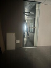 Retail in Colmenar Viejo, Madrid to rent Interior Photo- Image 1 of 28