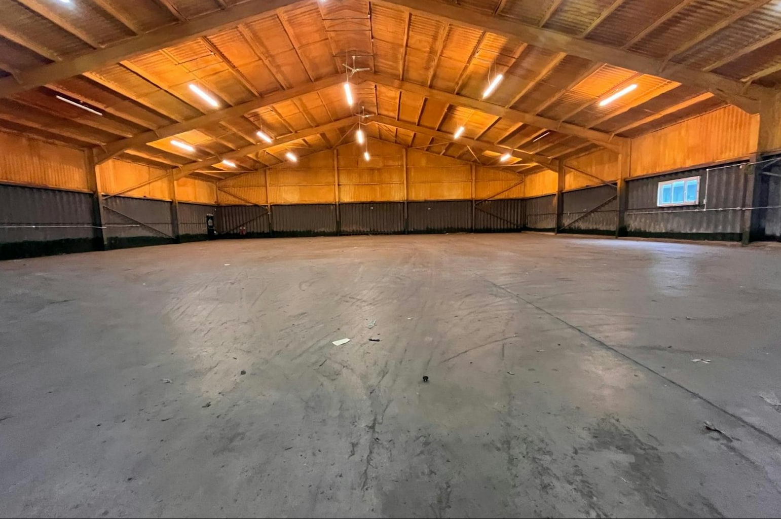 Gawcott Rd, Buckingham to rent Interior Photo- Image 1 of 4