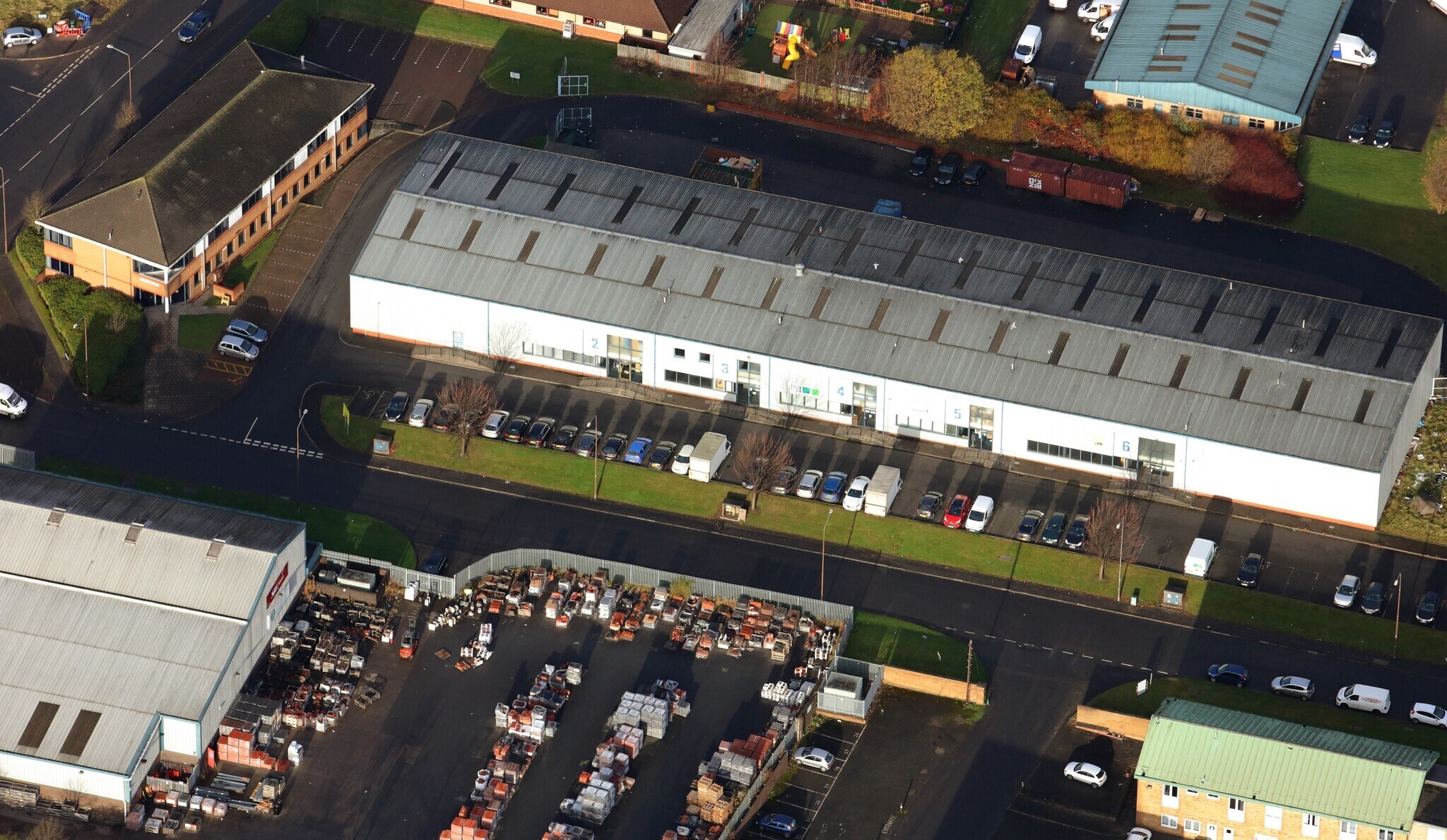 8 Westerton Rd, Broxburn to rent Building Photo- Image 1 of 7