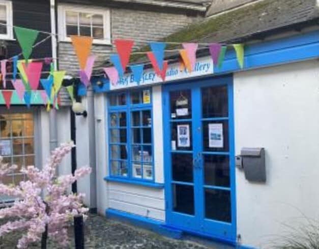 5 Cyril Noall Square, Fore St, St Ives to rent Building Photo- Image 1 of 2