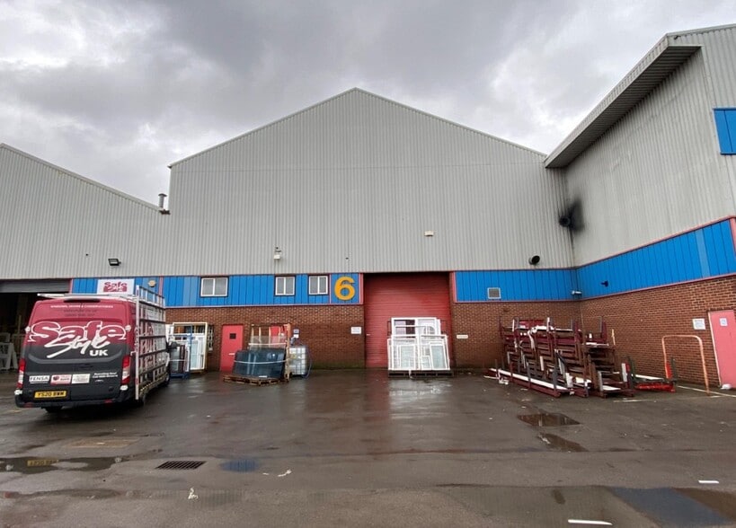 Madleaze Rd, Gloucester to rent - Building Photo - Image 3 of 5