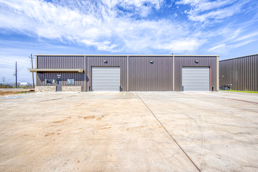 22820 Hufsmith Kohrville Rd, Tomball, TX for sale - Building Photo - Image 2 of 21