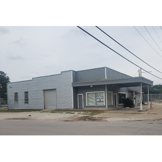 More details for 2703 Sam Houston Ave, Huntsville, TX - Light Industrial for Rent