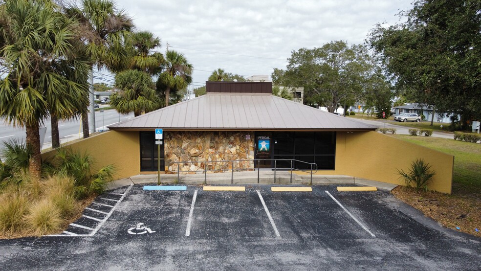 9387 Seminole Blvd, Seminole, FL for rent - Building Photo - Image 1 of 19