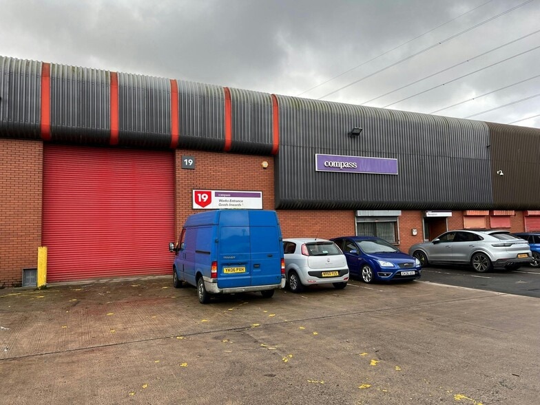 Wardley Industrial Estate, Holloway Dr, Manchester to rent - Building Photo - Image 2 of 9