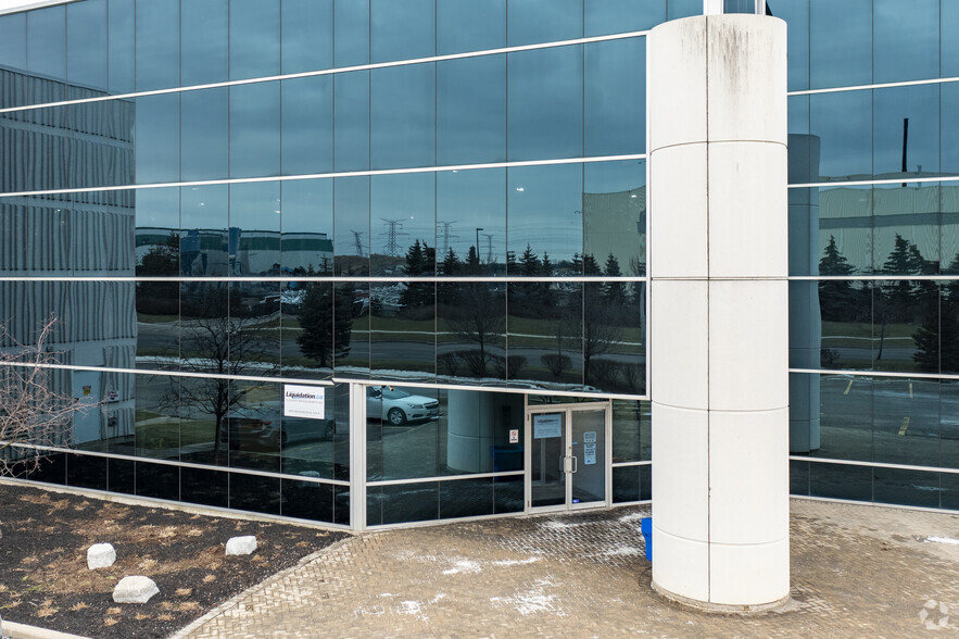 835 Intermodal Dr, Brampton, ON for rent - Building Photo - Image 3 of 3