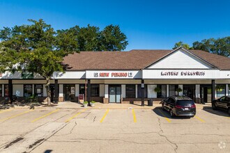 40-60 W Terra Cotta Ave, Crystal Lake, IL for rent Building Photo- Image 2 of 5