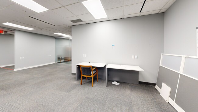 More details for 5500 N Service Rd, Burlington, ON - Office to Rent