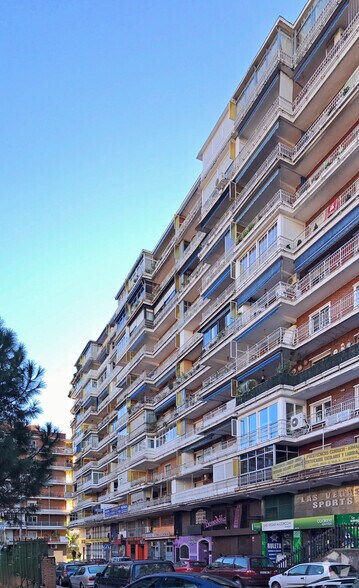 Calle Porto Cristo, 13, Alcorcón, Madrid to rent - Building Photo - Image 2 of 2