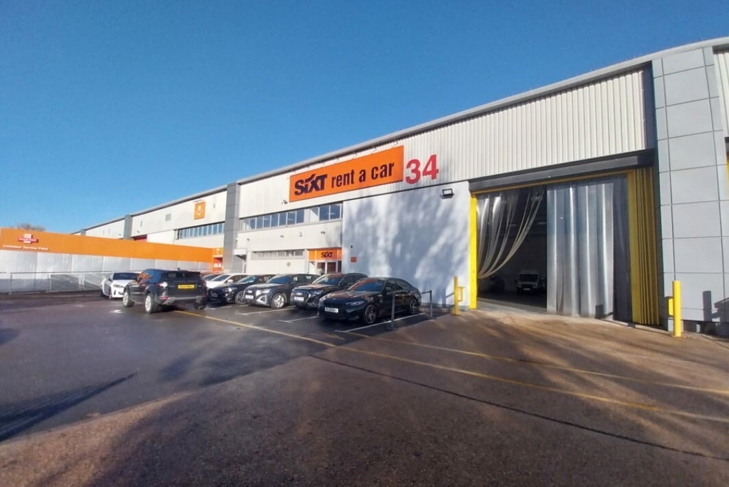 Factory Ln, Croydon to rent Building Photo- Image 1 of 4