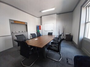 31 New Hey Rd, Huddersfield to rent Interior Photo- Image 1 of 4