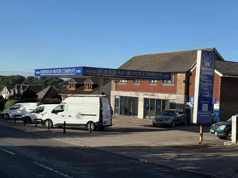 249 London Rd, Horndean to rent - Building Photo - Image 3 of 11