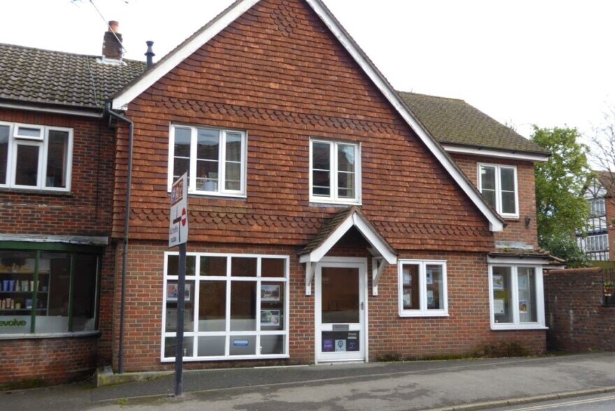 4 Romsey Rd, Lyndhurst for sale - Primary Photo - Image 1 of 1