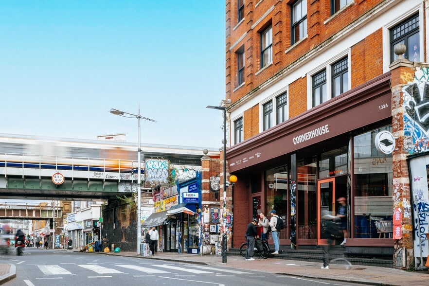 133A Rye Ln, London to rent - Building Photo - Image 2 of 11