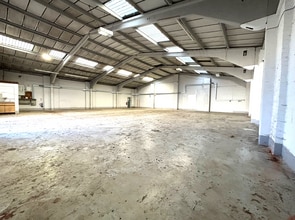 1 Tadman St, Wakefield to rent Interior Photo- Image 1 of 3