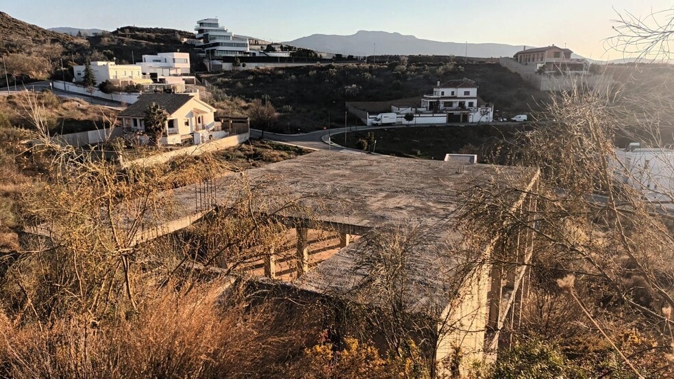 Calle Charinas, 24, La Zubia, Granada for sale - Primary Photo - Image 1 of 8
