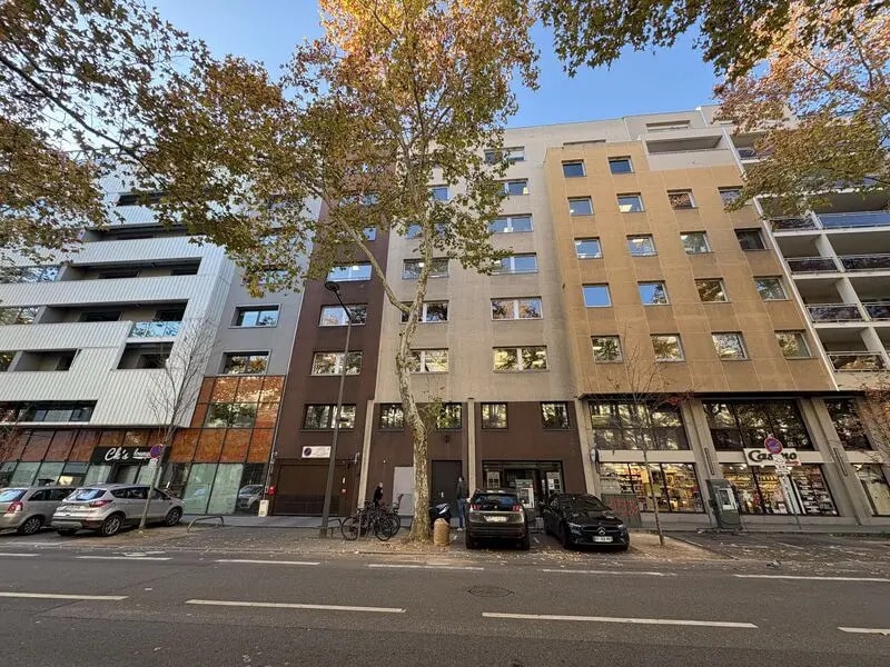 Location Bureaux 265 m² - Photo 1