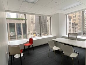 1185 Avenue of the Americas, New York, NY to rent Interior Photo- Image 1 of 5