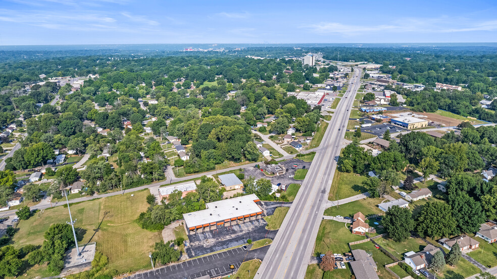 12939 E Us Highway 40, Independence, MO for sale - Building Photo - Image 3 of 26