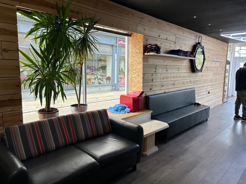 26 Lowther St, Whitehaven for sale - Building Photo - Image 2 of 15