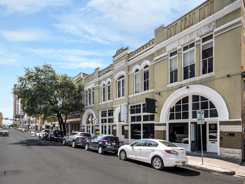 103-105 E 5th St, Austin, TX for rent - Building Photo - Image 1 of 7