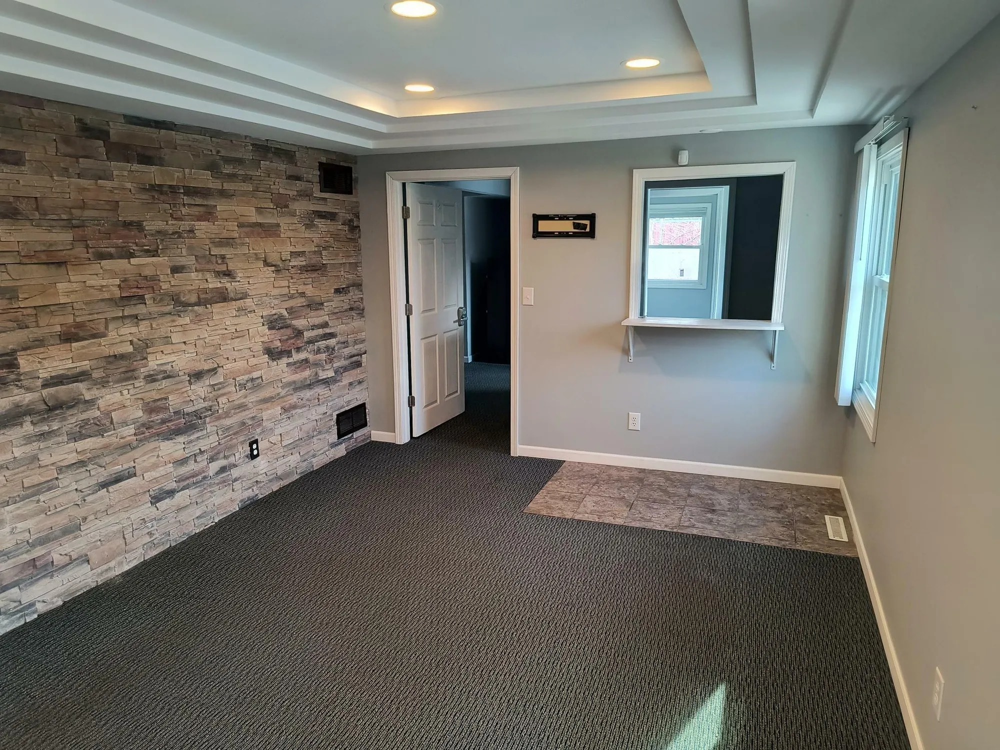 7725 Taft St, Merrillville, IN to rent Interior Photo- Image 1 of 2