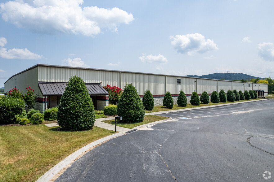 121 W Centre Stage Business Park, Clinton, TN for sale - Primary Photo - Image 1 of 1