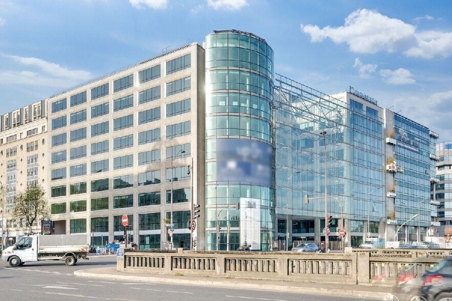25-29 Boulevard Romain Rolland, Montrouge to rent - Building Photo - Image 1 of 17