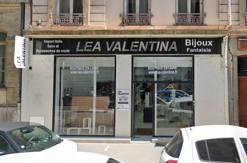 Retail in Lyon to rent Building Photo- Image 1 of 5