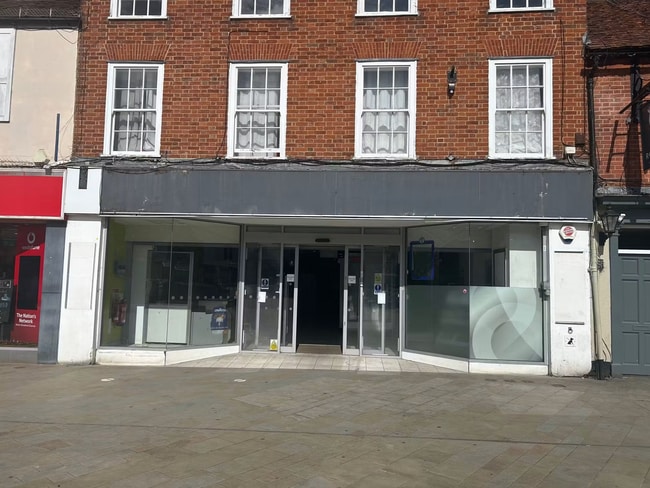 More details for 9-10 Market Pl, Wokingham - Retail to Rent