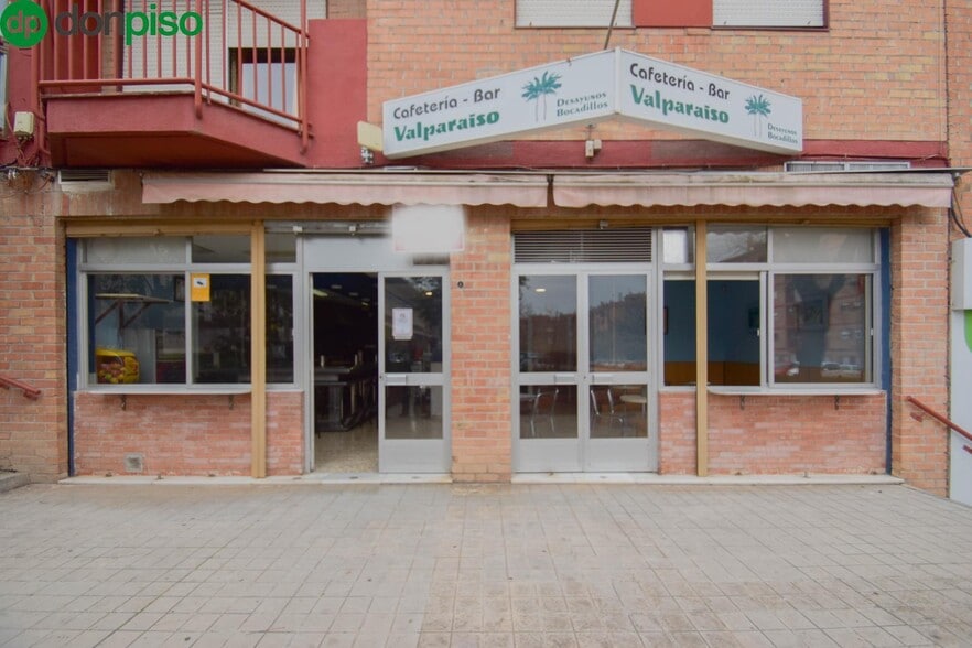 Plaza Poeta Garcilaso de la Vega, 6, Granada, Granada for sale - Building Photo - Image 2 of 47