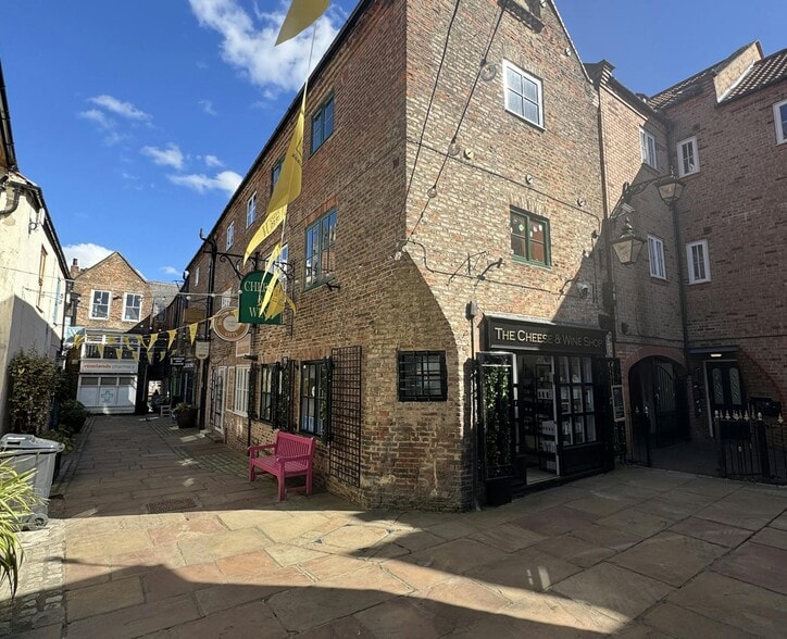 2-8 Clarks Yard, Darlington to rent - Building Photo - Image 2 of 28