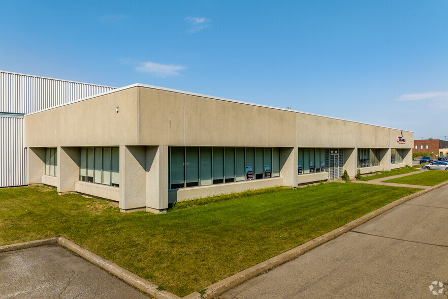 790-800 Rue Bériault, Longueuil, QC for rent - Building Photo - Image 2 of 5