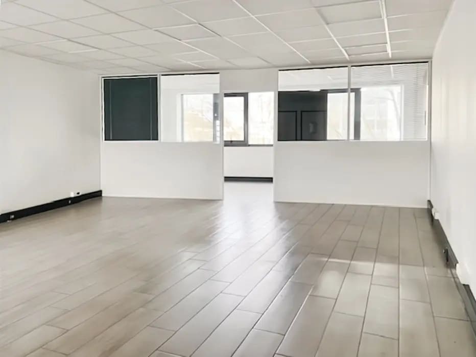 Office in Boulogne-Billancourt to rent Building Photo- Image 1 of 9