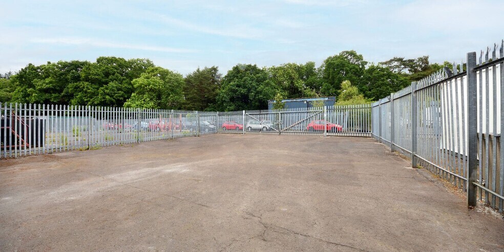 24-36 Hawbank Rd, East Kilbride to rent - Building Photo - Image 3 of 4